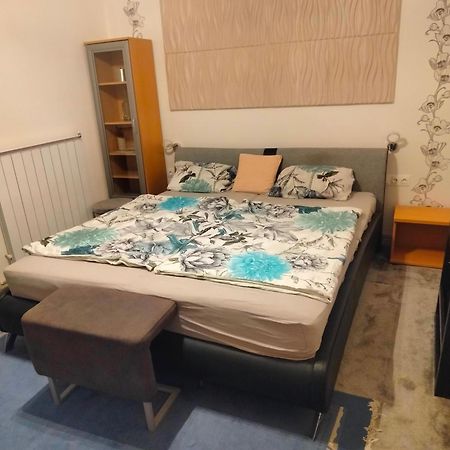 Marikalak Apartamento Keszthely Exterior foto