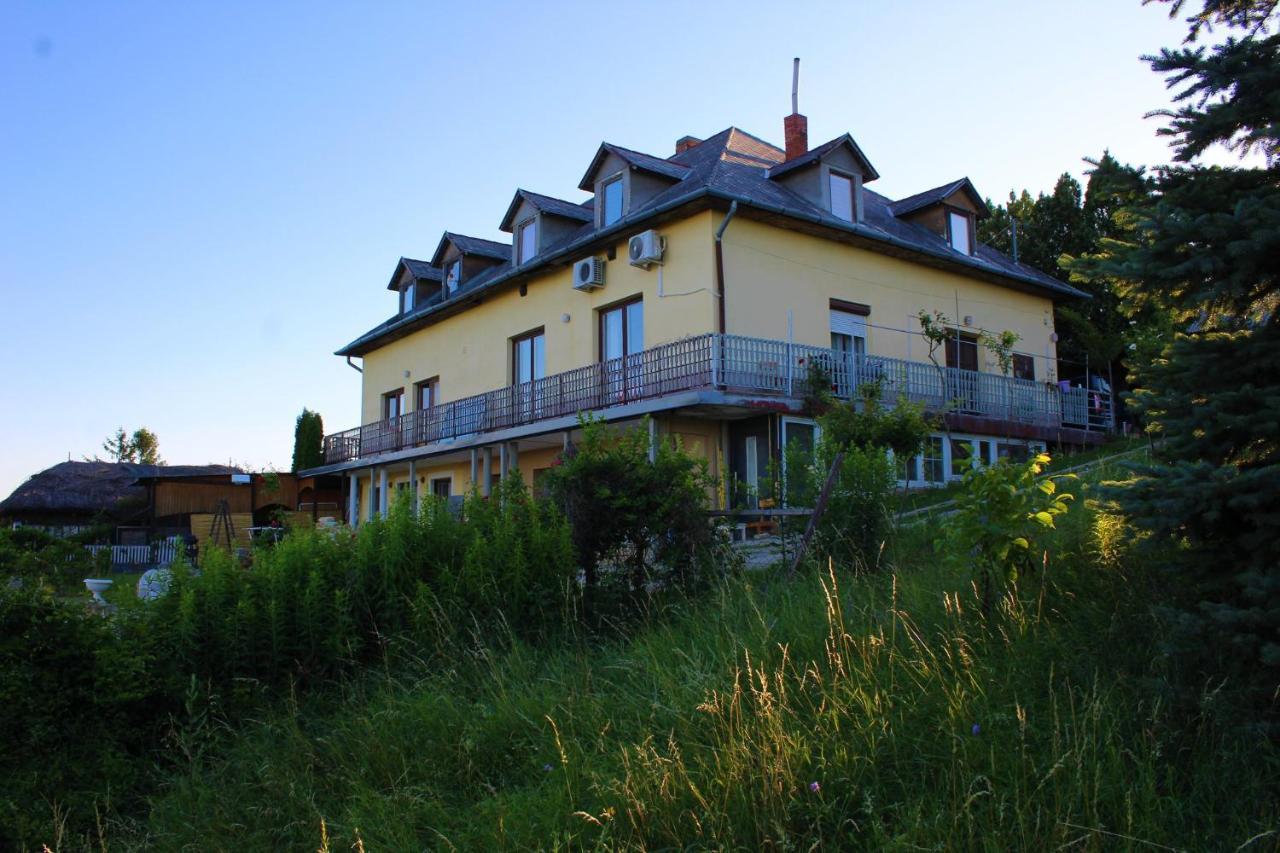 Marikalak Apartamento Keszthely Exterior foto